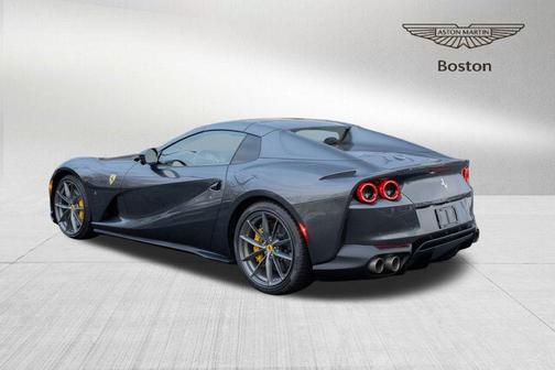 2022 Ferrari 812 GTS Base