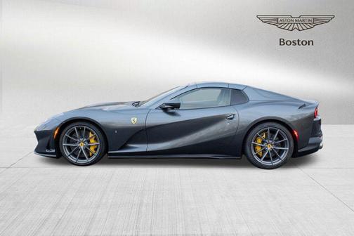 2022 Ferrari 812 GTS Base