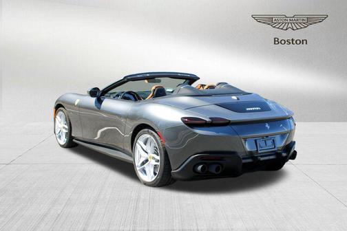 2025 Ferrari Roma Spider Base