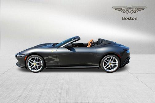 2025 Ferrari Roma Spider Base