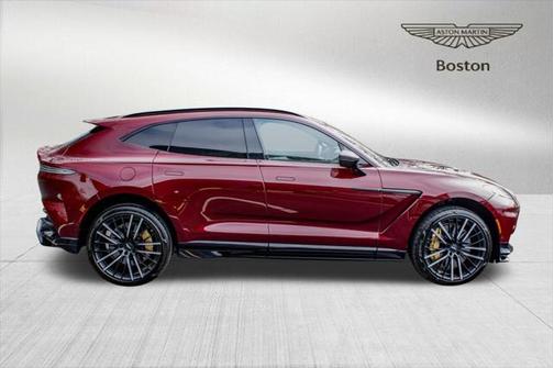 2025 Aston Martin DBX 707