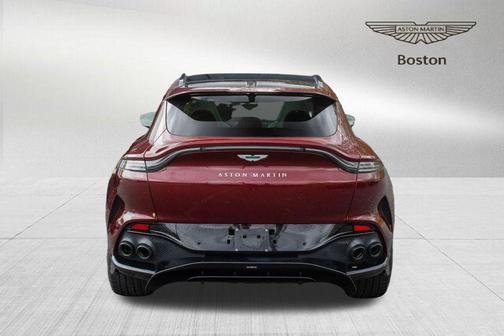 2025 Aston Martin DBX 707