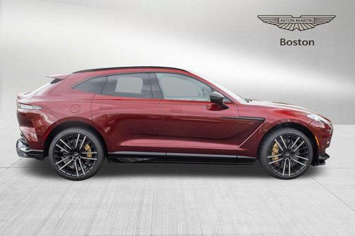 2025 Aston Martin DBX 707