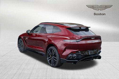 2025 Aston Martin DBX 707