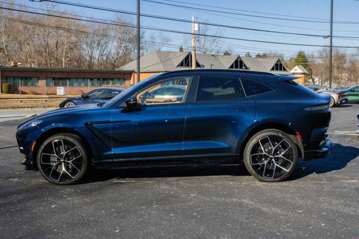 2026 Aston Martin DBX 707