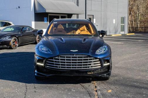 2026 Aston Martin DBX 707