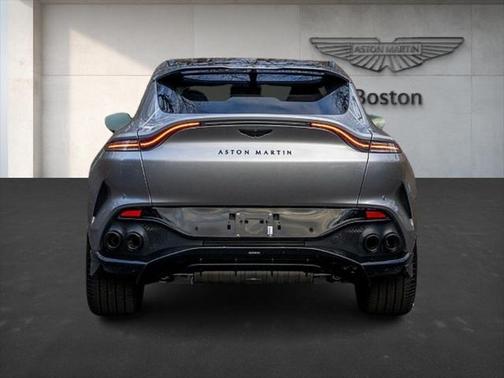 2025 Aston Martin DBX 707