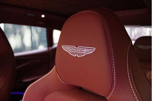 2025 Aston Martin DBX 707