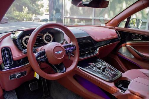 2025 Aston Martin DBX 707