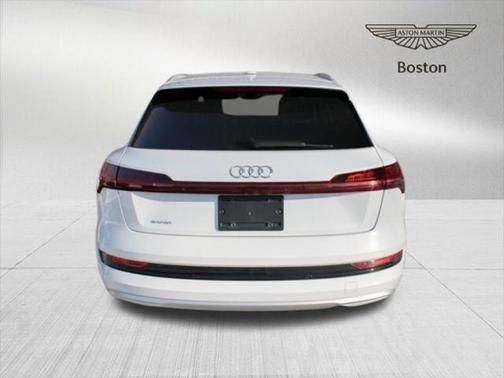 2019 Audi e-tron Prestige