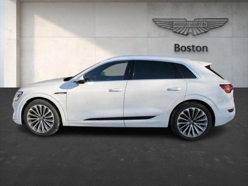2019 Audi e-tron Prestige