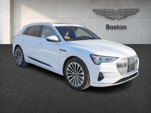 2019 Audi e-tron Prestige