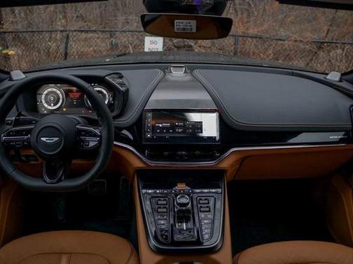 2025 Aston Martin DBX 707
