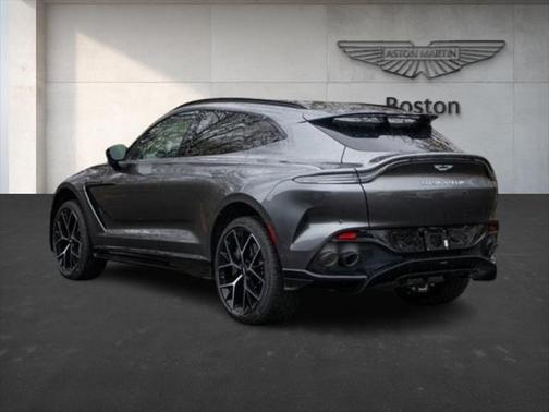 2025 Aston Martin DBX 707