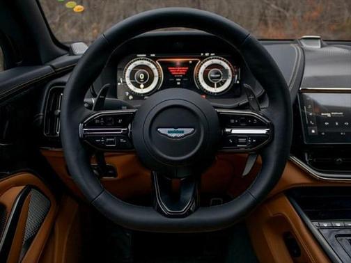 2025 Aston Martin DBX 707