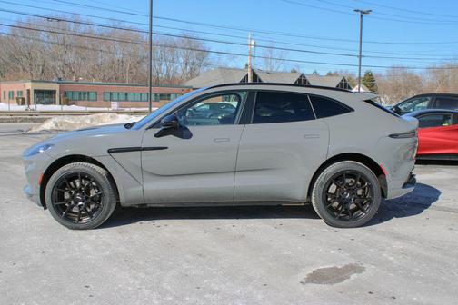 2022 Aston Martin DBX Base