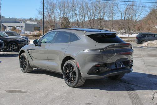 2022 Aston Martin DBX Base