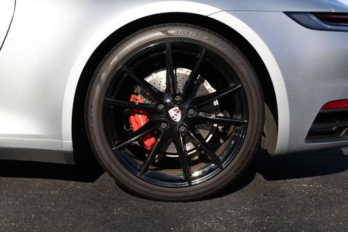 2020 Porsche 911 Carrera