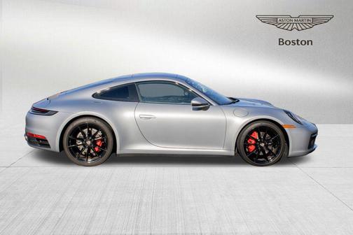 2020 Porsche 911 Carrera