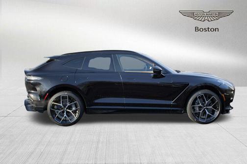 2026 Aston Martin DBX 707