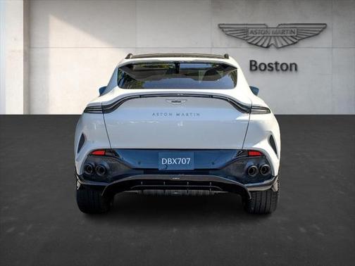 2025 Aston Martin DBX 707