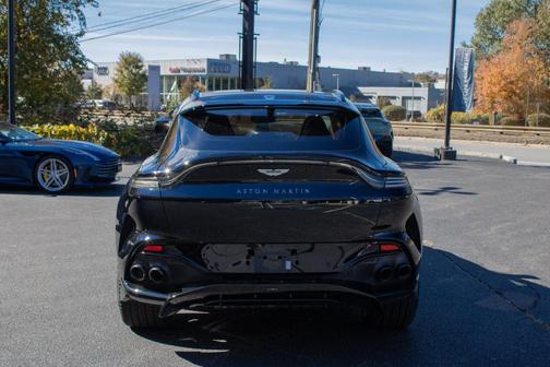 Ultramarine Black 2025 Aston Martin DBX 707
