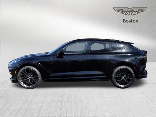 2025 Aston Martin DBX 707