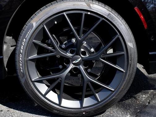 2025 Aston Martin DBX 707