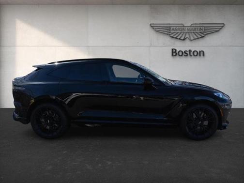 2025 Aston Martin DBX 707