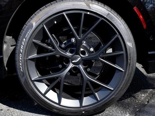 2025 Aston Martin DBX 707