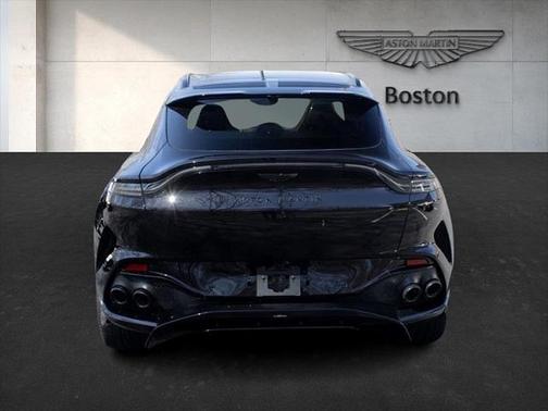 2025 Aston Martin DBX 707