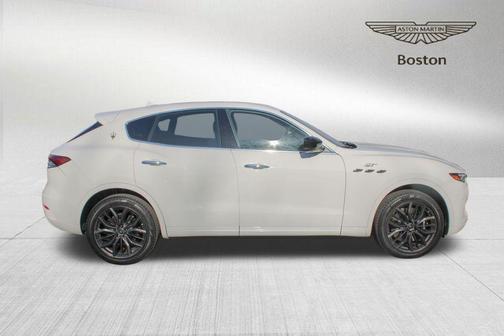 2024 Maserati Levante GT Ultima
