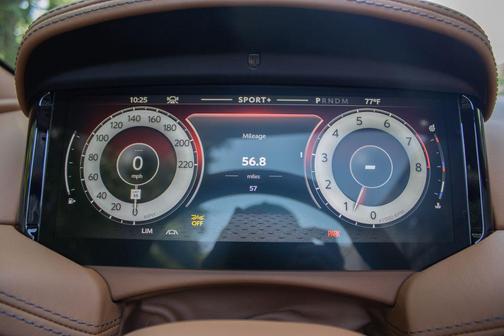 2025 Aston Martin DB12 Volante