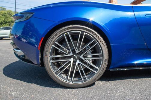 2025 Aston Martin DB12 Volante