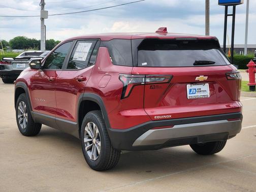 Radiant Red Tintcoat 2026 Chevrolet Equinox 1LT