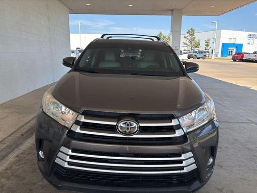 Predawn Gray Mica 2017 Toyota Highlander XLE