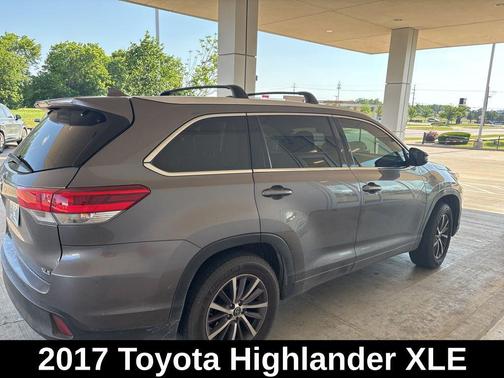 Predawn Gray Mica 2017 Toyota Highlander XLE