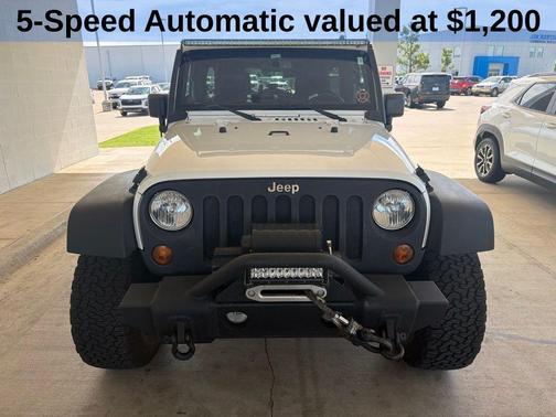 Bright White Clearcoat 2013 Jeep Wrangler Unlimited Rubicon