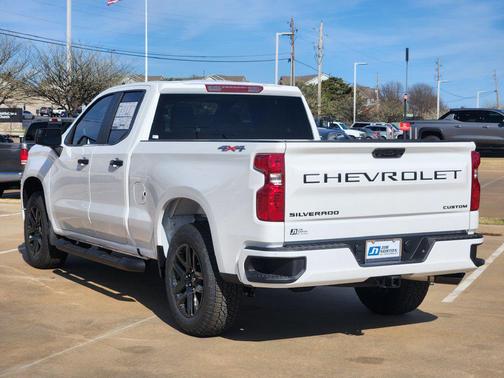 Summit White 2026 Chevrolet Silverado 1500 Custom