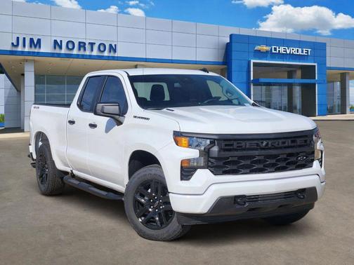 Summit White 2026 Chevrolet Silverado 1500 Custom