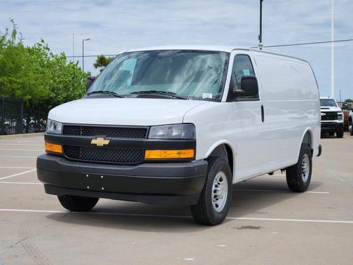 Summit White 2026 Chevrolet Express 2500 Work Van