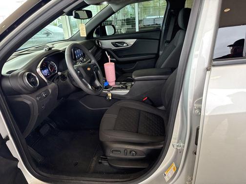 Silver Ice Metallic 2022 Chevrolet Blazer 2LT