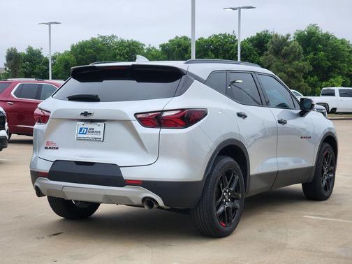 Silver Ice Metallic 2022 Chevrolet Blazer 2LT