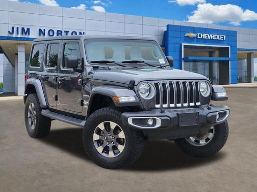 Granite Crystal Metallic Clearcoat 2018 Jeep Wrangler Unlimited Sahara