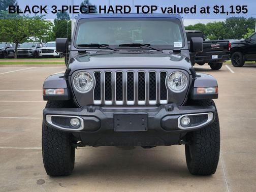 Granite Crystal Metallic Clearcoat 2018 Jeep Wrangler Unlimited Sahara