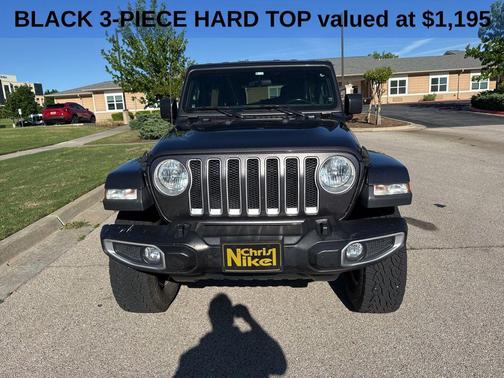Granite Crystal Metallic Clearcoat 2018 Jeep Wrangler Unlimited Sahara