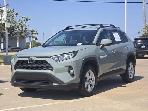 Lunar 2020 Toyota RAV4 XLE