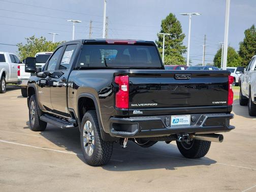 2025 Chevrolet Silverado 2500 Custom