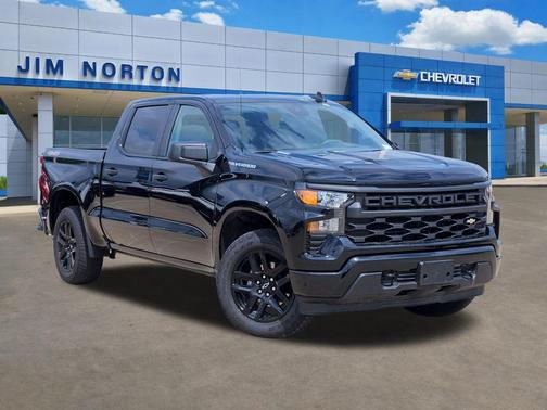 Black 2026 Chevrolet Silverado 1500 Custom