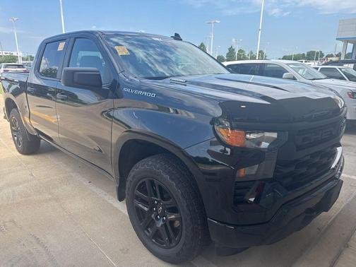 Black 2026 Chevrolet Silverado 1500 Custom